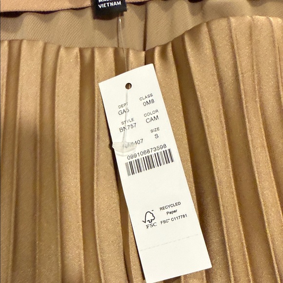 NWT J. Crew Tan A-Line Pleated Satin Skirt - Picture 4 of 6
